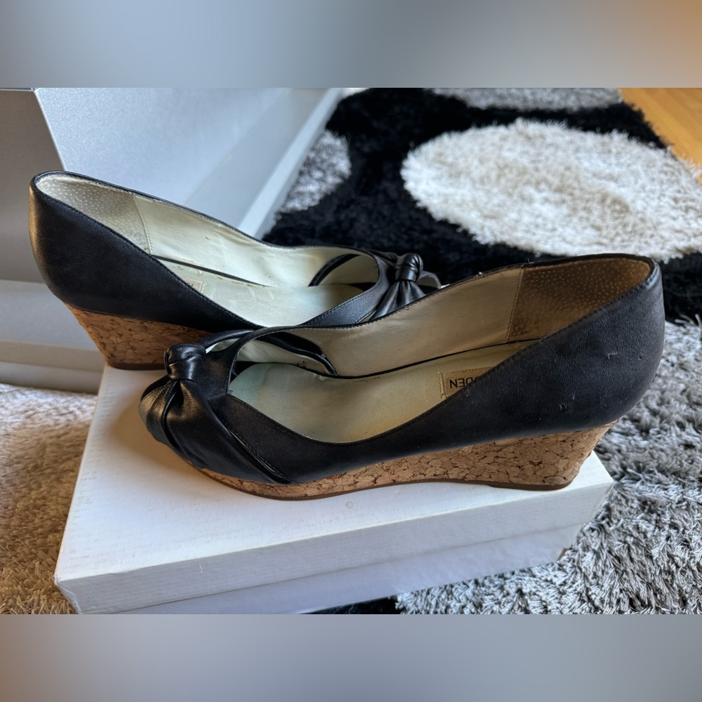 Lolie Black Leather 91/2 Steve Madden
